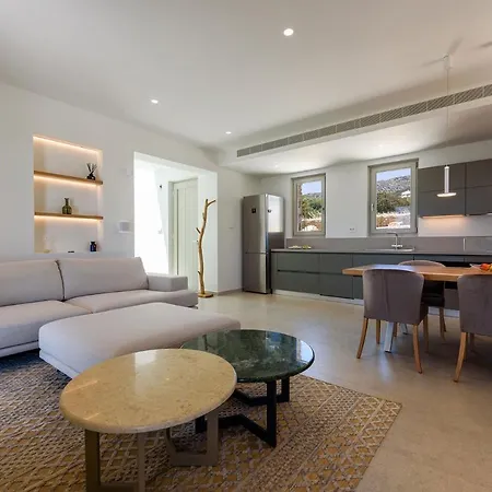 Villa Solevara - Luxury With Infinity Pool, Jacuzzi, Cinema & Luxury Amenities Aspro Chorio