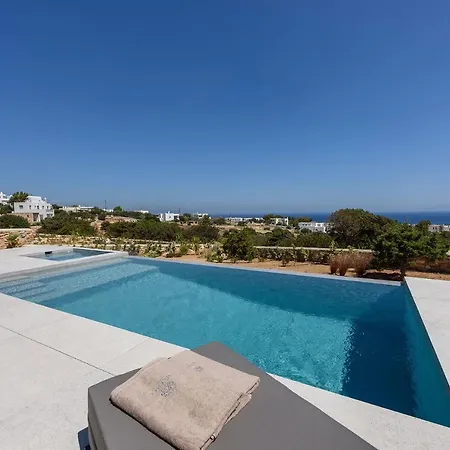 Villa Solevara - Luxury With Infinity Pool, Jacuzzi, Cinema & Luxury Amenities Aspro Chorio