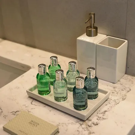 Villa Solevara - Luxury With Infinity Pool, Jacuzzi, Cinema & Luxury Amenities *