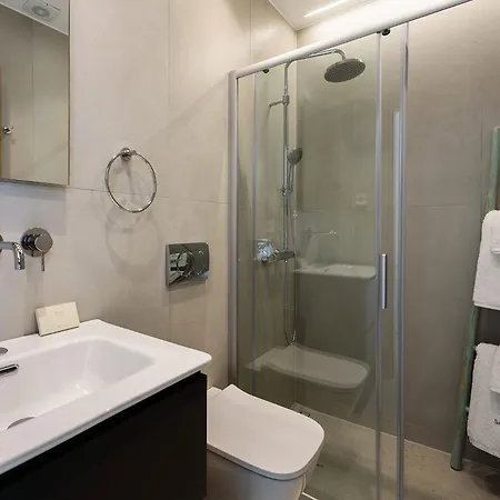 Solevara - Luxury With Infinity Pool, Jacuzzi, Cinema & Luxury Amenities *