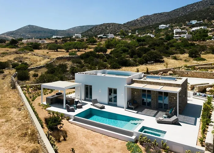 Solevara - Luxury With Infinity Pool, Jacuzzi, Cinema & Luxury Amenities Villa *