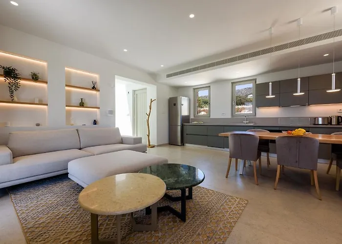 Villa Solevara - Luxury With Infinity Pool, Jacuzzi, Cinema & Luxury Amenities Aspro Chorio