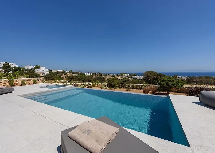 Villa Solevara - Luxury With Infinity Pool, Jacuzzi, Cinema & Luxury Amenities Aspro Chorio