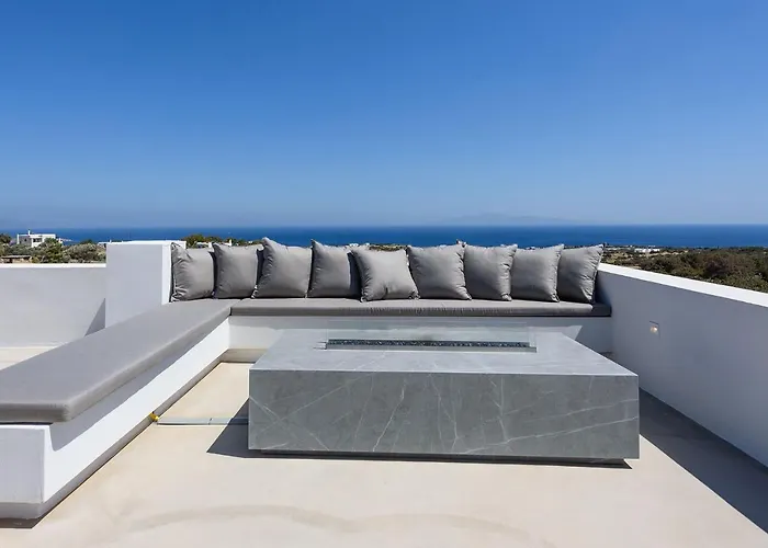 Solevara - Luxury With Infinity Pool, Jacuzzi, Cinema & Luxury Amenities Aspro Chorio