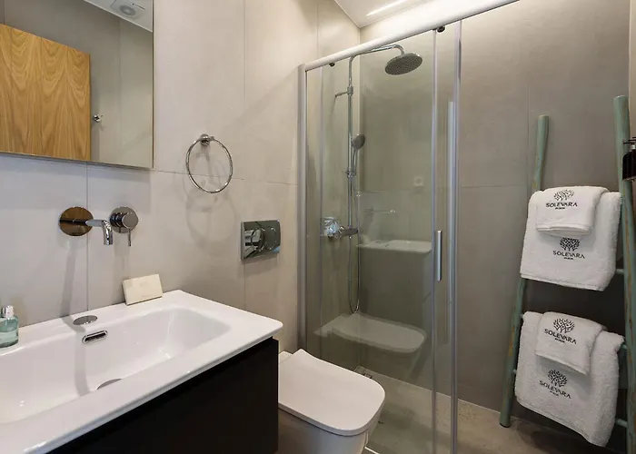 Solevara - Luxury With Infinity Pool, Jacuzzi, Cinema & Luxury Amenities *