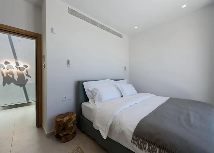 Villa Solevara - Luxury With Infinity Pool, Jacuzzi, Cinema & Luxury Amenities Aspro Chorio