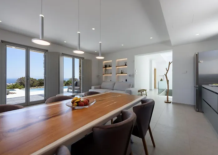 Solevara - Luxury With Infinity Pool, Jacuzzi, Cinema & Luxury Amenities Villa Aspro Chorio