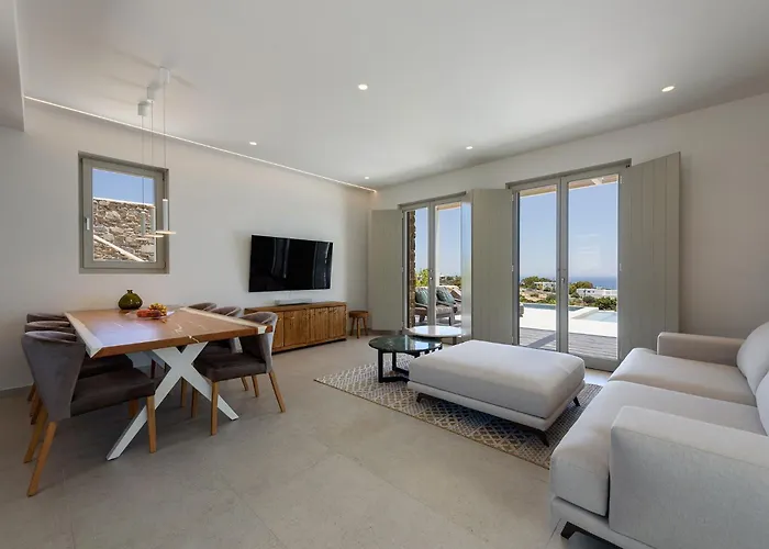 Solevara - Luxury With Infinity Pool, Jacuzzi, Cinema & Luxury Amenities Villa