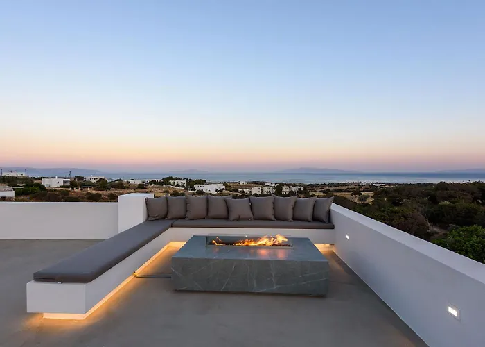 Solevara - Luxury With Infinity Pool, Jacuzzi, Cinema & Luxury Amenities Villa Aspro Chorio