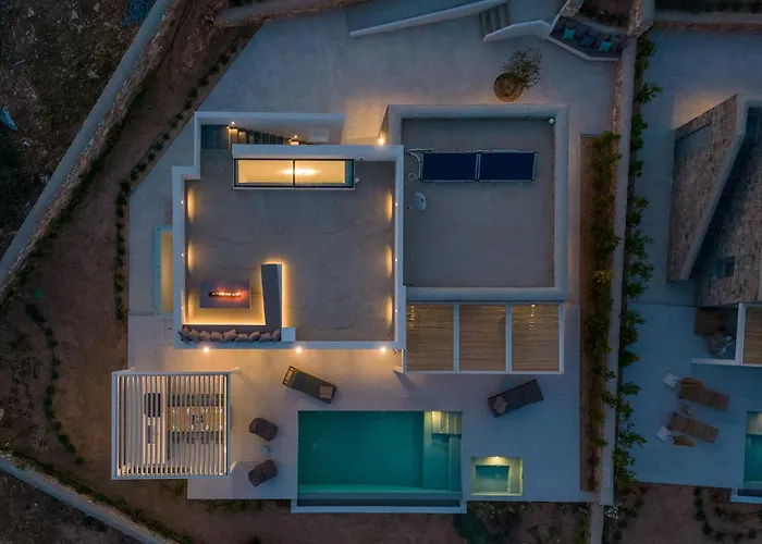 Solevara - Luxury With Infinity Pool, Jacuzzi, Cinema & Luxury Amenities Aspro Chorio