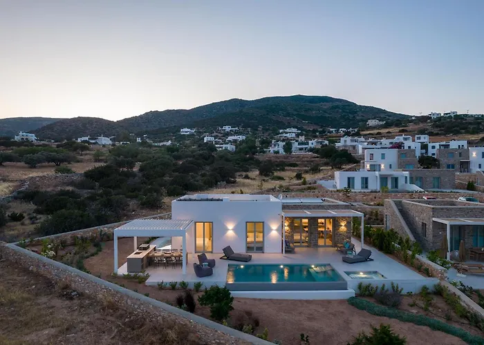 Villa Solevara - Luxury With Infinity Pool, Jacuzzi, Cinema & Luxury Amenities *